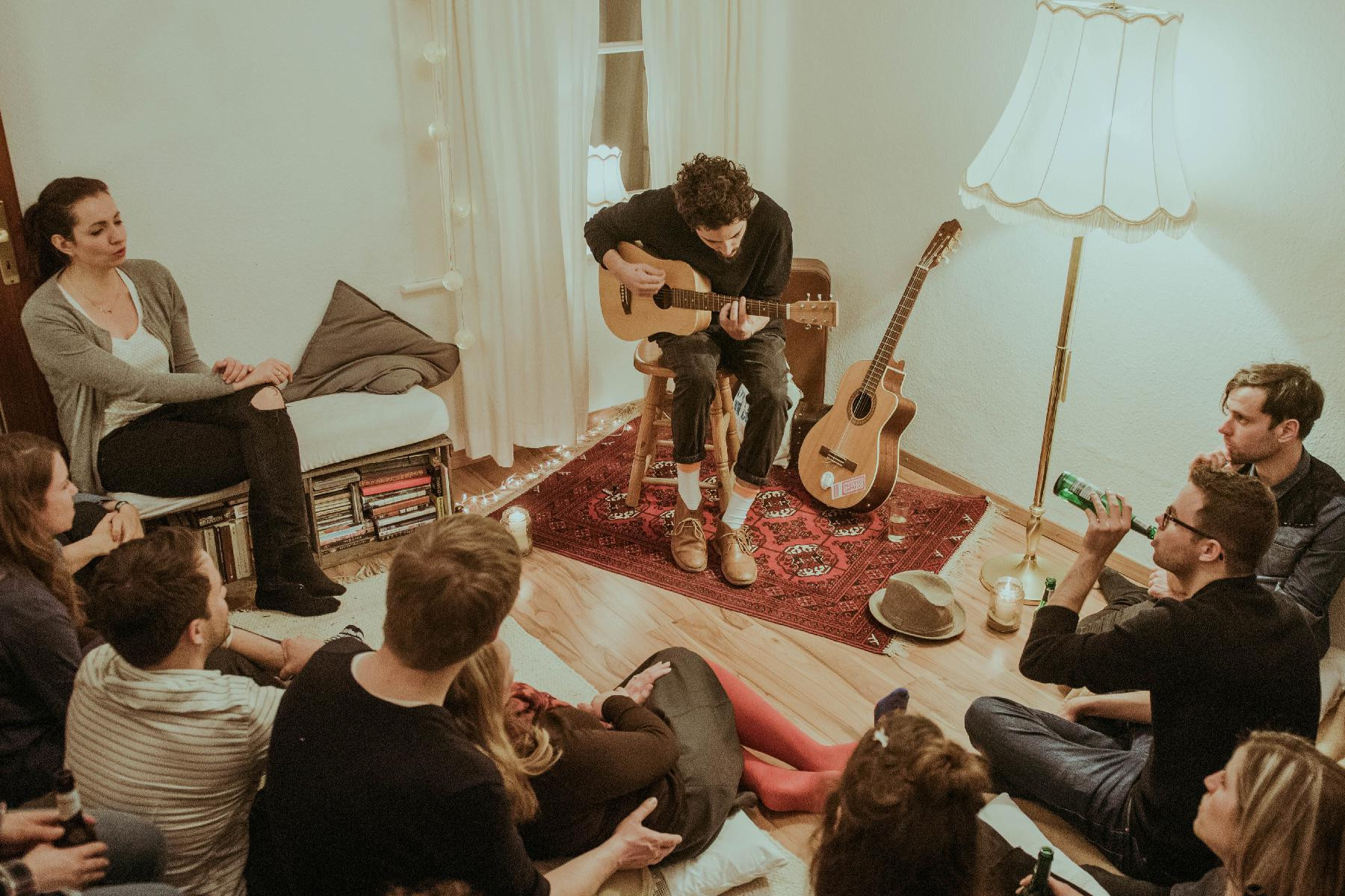 Livemusik &amp; Bands Für Dein Wohnzimmerkonzert In Bremen pertaining to Wohnzimmer Bremen